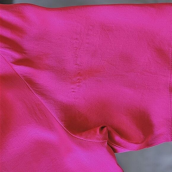 Vtg 80s fushia silk half sleeve button-down blouse - Picture 13 of 13
